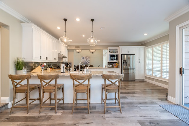 rental-property-interior-modern-kitchen-with-wood-accents